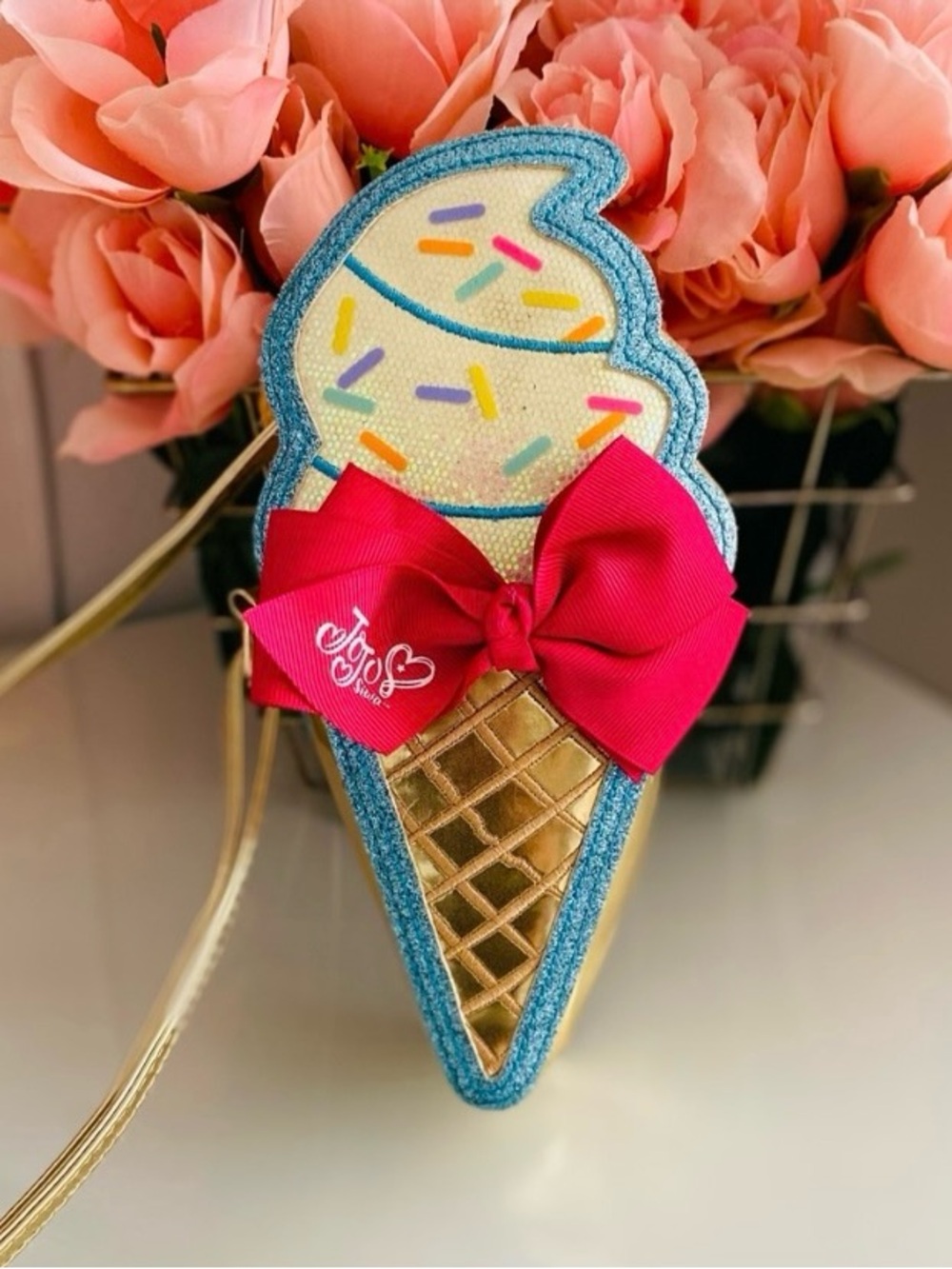 JOJO SIWA Gold Metallic Ice Cream Purse with Bright Pink Bow